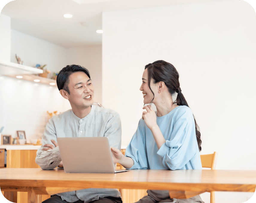 家庭内での話し合いシーン